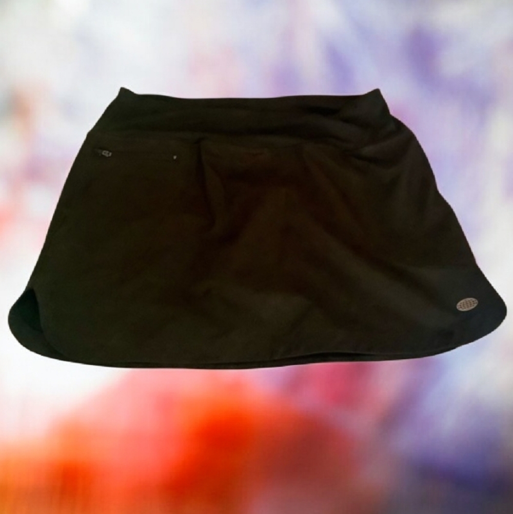 Reel Legends SKORT with shorts under solid black size Med zipper pocket🌹